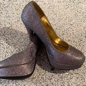 Stiletto sparkle heels 👠✨